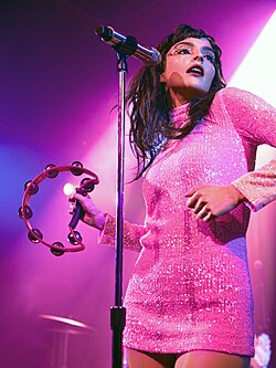 Lauren Mayberry